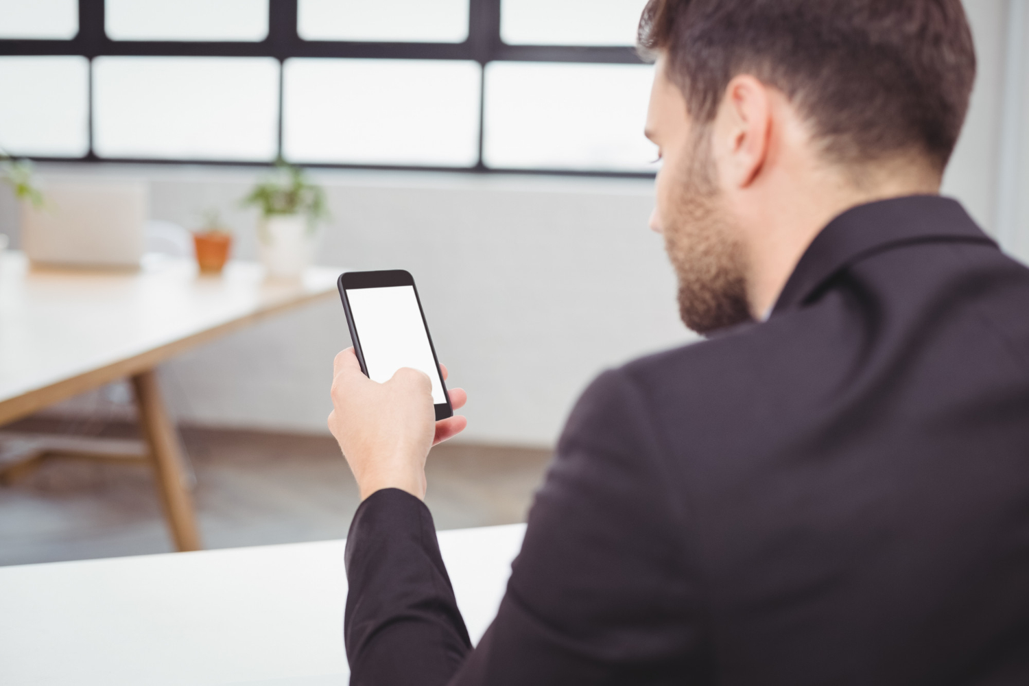 Lone Worker Monitoring: Innovations in Employee Safety Technology