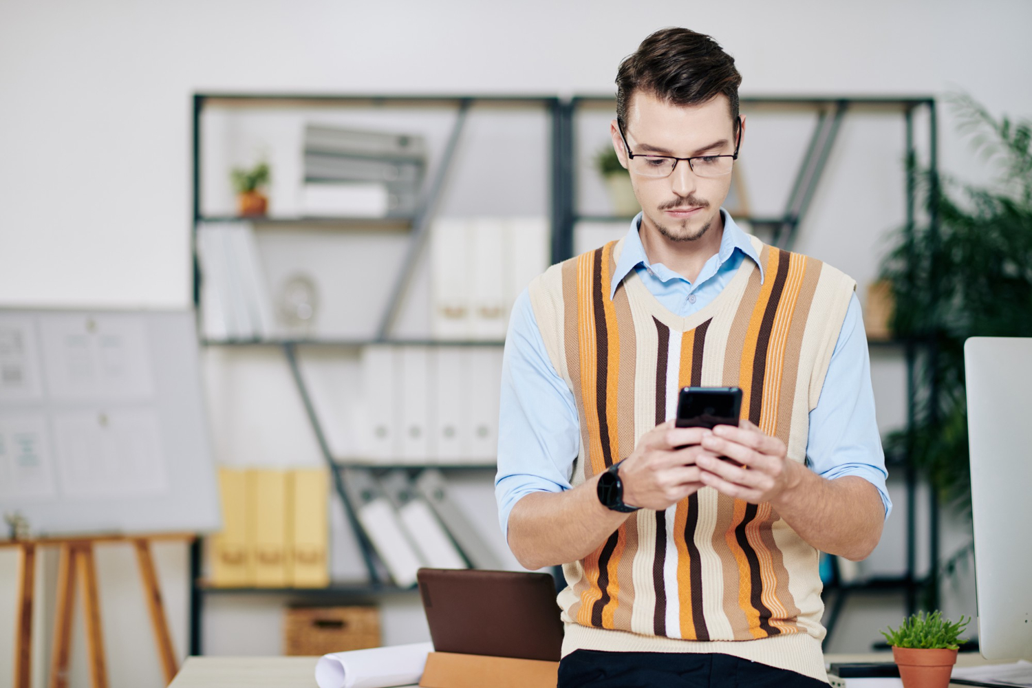 How to Develop a Lone Worker Policy That Protects Your Employees
