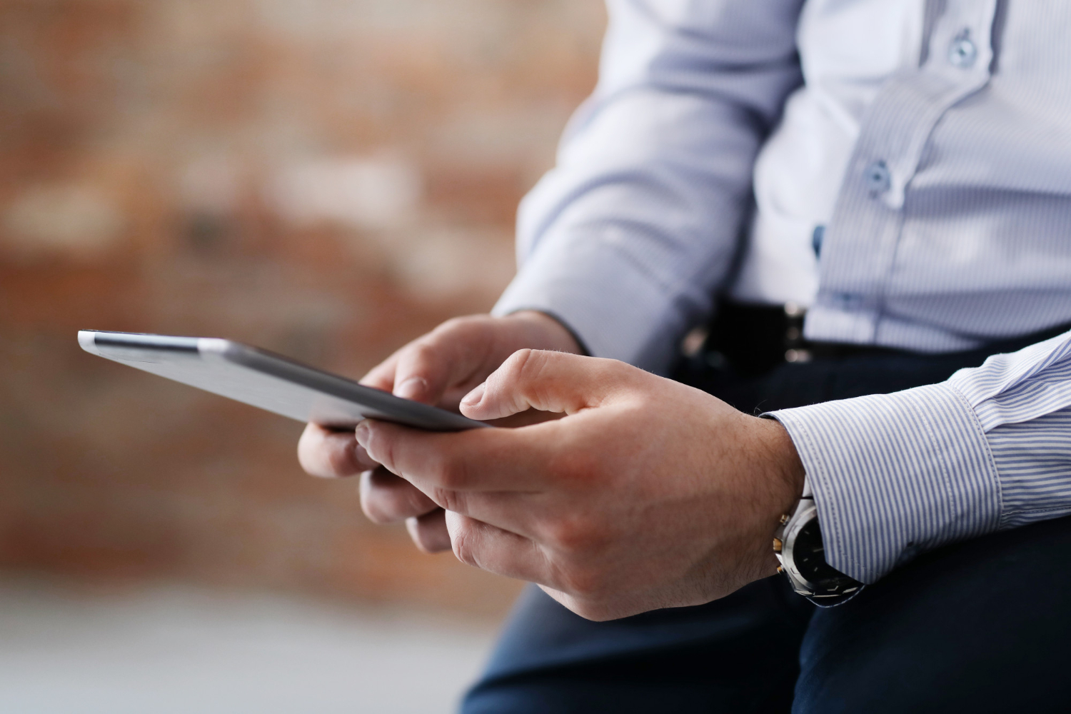 Crafting an Effective Lone Worker Policy: Best Practices and Tips