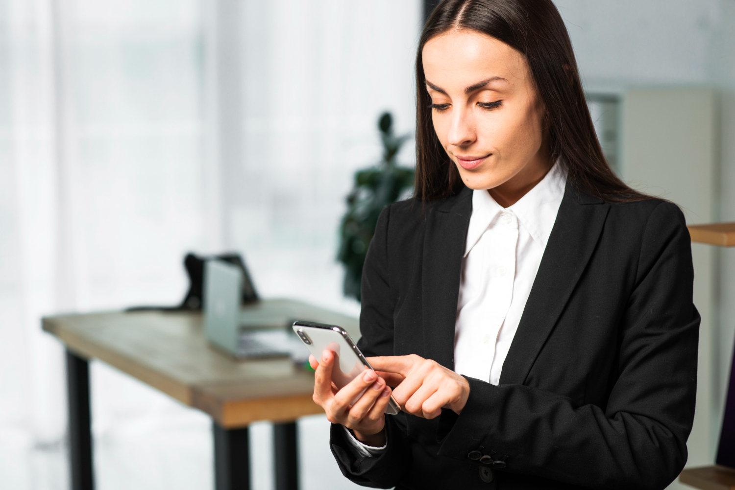 The Importance of a Lone Worker Alarm for Employee Safety